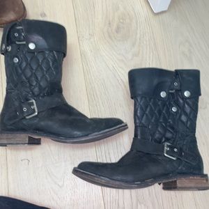 UGG Quilted Black Leather Boots with Zipper Size 8